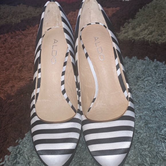 Aldo Black and white stripe wedge heel - Picture 4 of 4